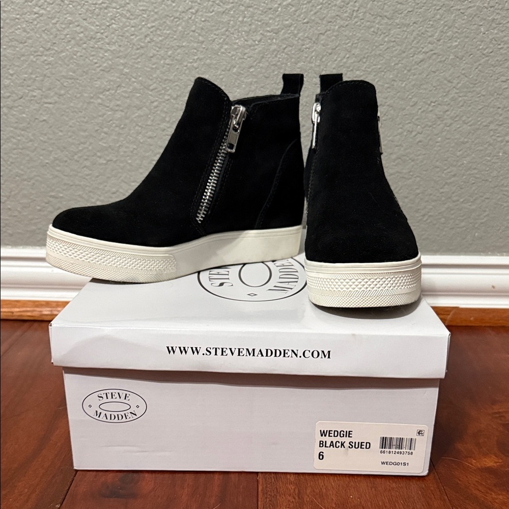 Steve Madden Black Suede Ankle Booties